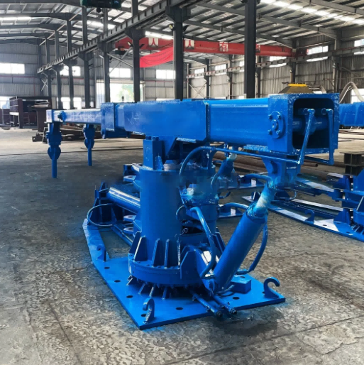 Induction furnace manipulator